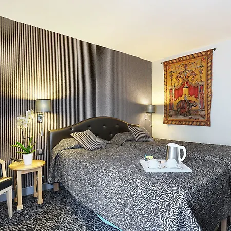 Saint Germain Hotel