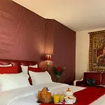 Saint Germain Hotel